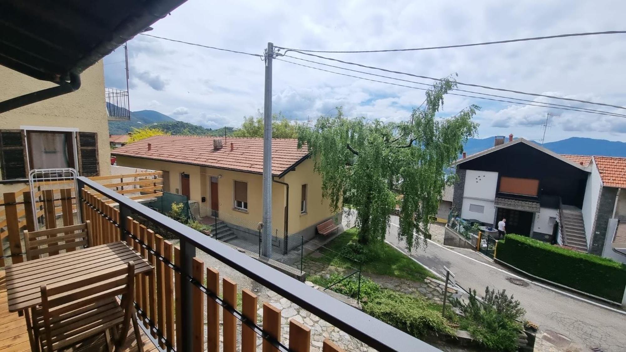 Il Rustico Villa Maccagno Luaran gambar